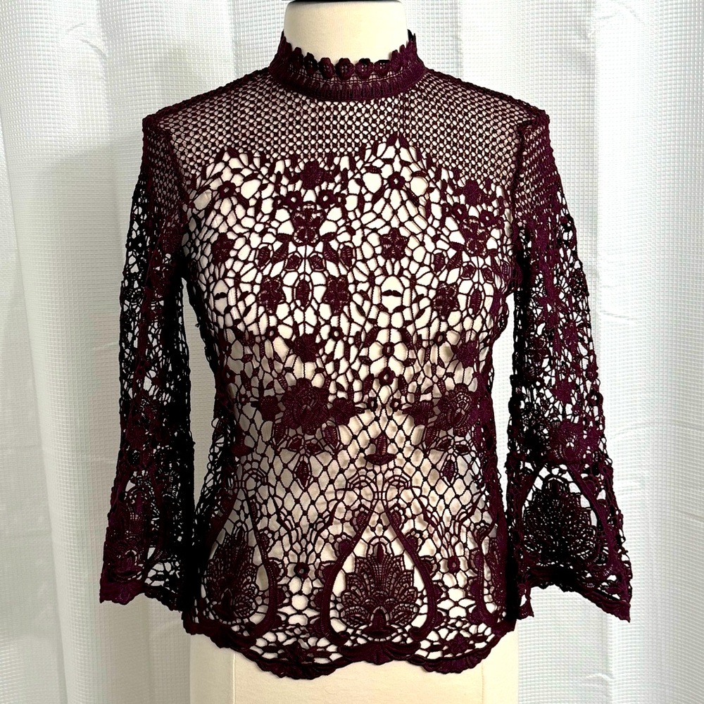 Bold Elements Cut to Curve 3/4 Bell Sleeves Lace Blouse Back Zipper Purple Sz S